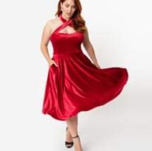 Unique Vintage red velvet Rita halter dress size 3z/20. NWT (still in bag)